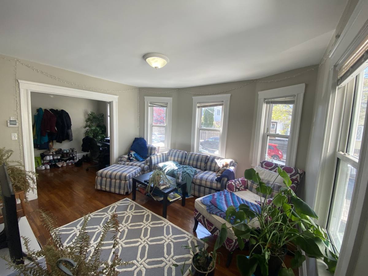 House for rent at 26 Bolton St #1L, Somerville, MA 02143
