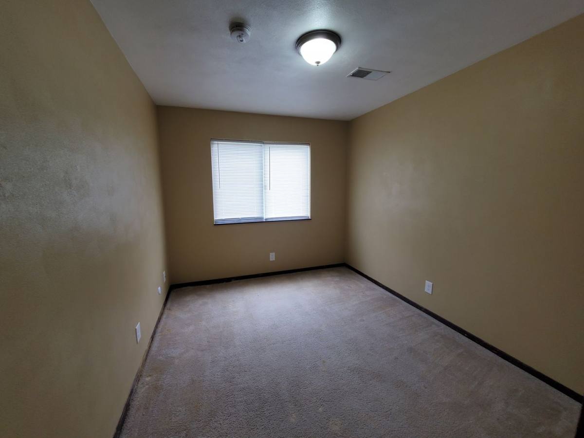 Apartment for rent at 8500 14th St W, Rock Island, IL 61201
