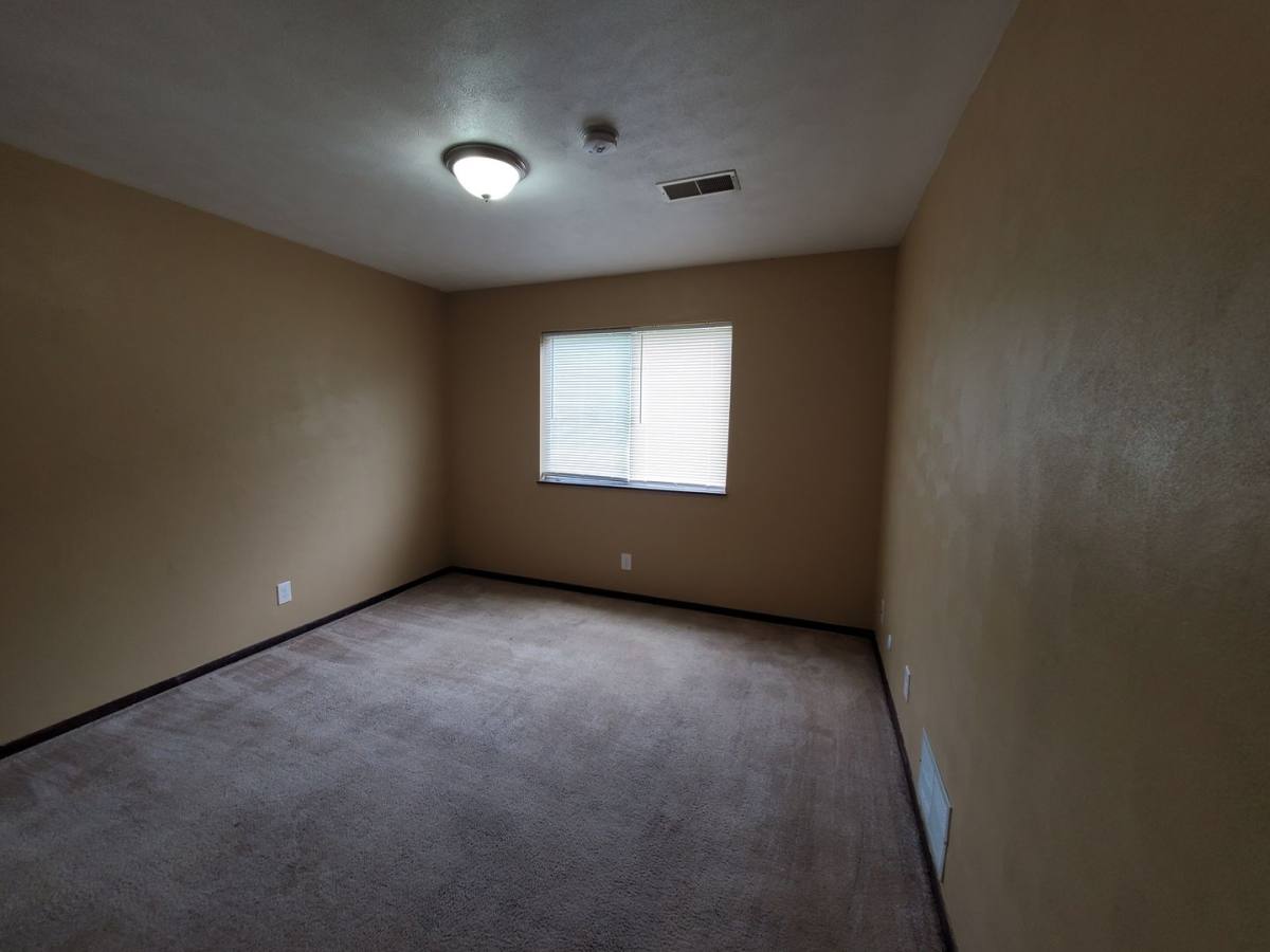 Apartment for rent at 8500 14th St W, Rock Island, IL 61201