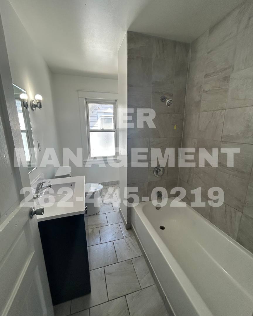 Apartment for rent at 5426 16th Ave, Kenosha, WI 53140