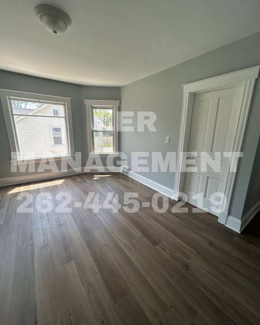 Apartment for rent at 5426 16th Ave, Kenosha, WI 53140