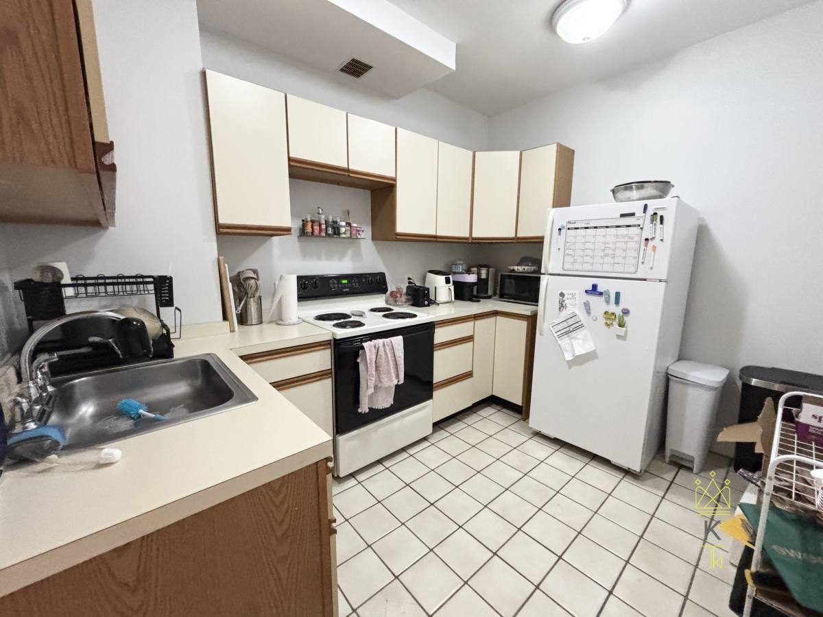 Apartment for rent at 175 Harvard St #2, Brookline, MA 02446