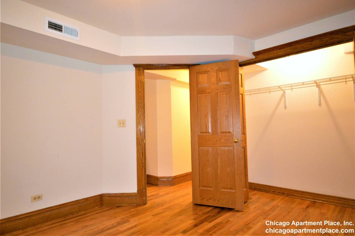 Apartment for rent at 638 W Drummond Place #G, Chicago, IL 60614
