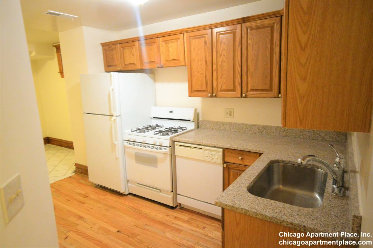 Apartment for rent at 638 W Drummond Place #G, Chicago, IL 60614