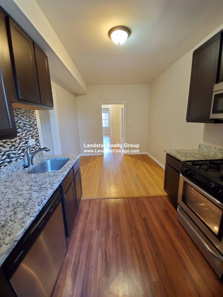 Apartment for rent at 3751 W Sunnyside #1, Chicago, IL 60625