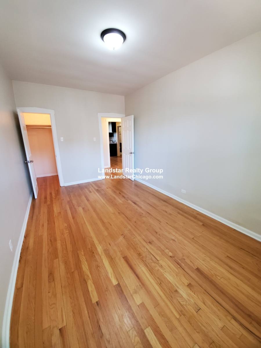 Apartment for rent at 3751 W Sunnyside #1, Chicago, IL 60625