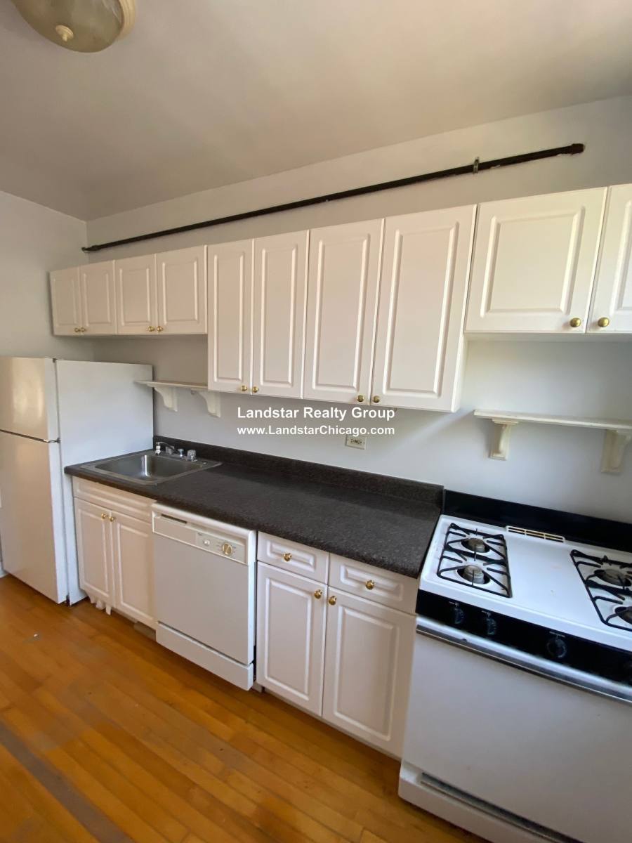 Apartment for rent at 931 Forest Ave #2E, Evanston, IL 60202