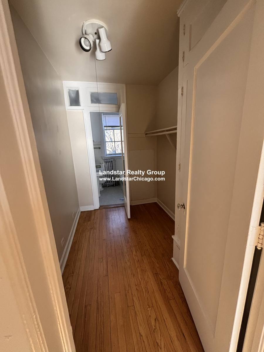 Apartment for rent at 911 Elmwood #E3, Evanston, IL 60202