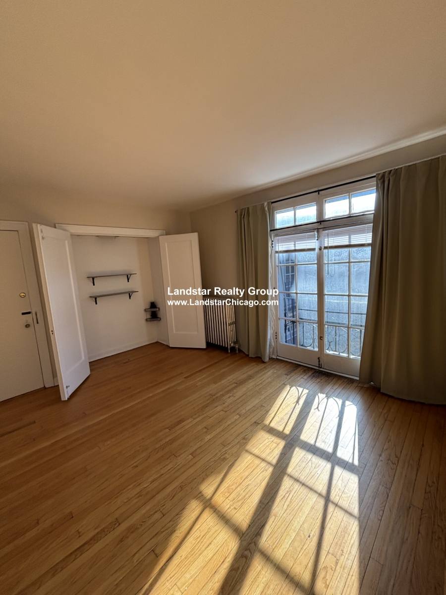 Apartment for rent at 911 Elmwood #E3, Evanston, IL 60202