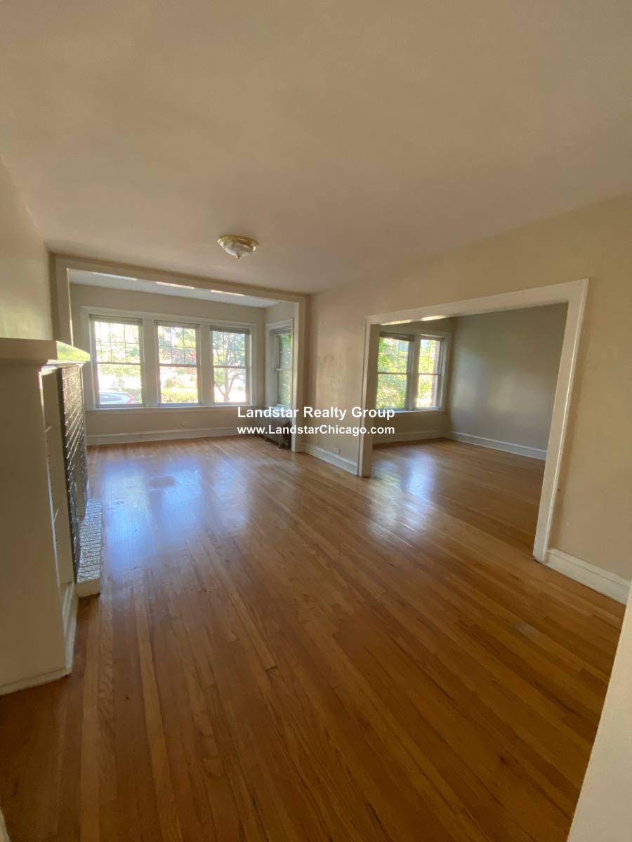 Apartment for rent at 548 Sherman Ave #1, Evanston, IL 60202