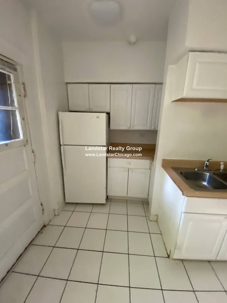Apartment for rent at 548 Sherman Ave #1, Evanston, IL 60202