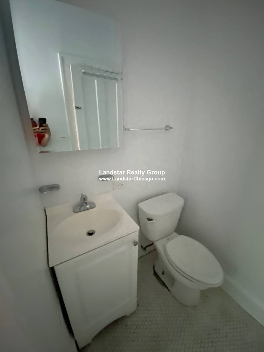 Apartment for rent at 832 Reba Place #1N, Evanston, IL 60202