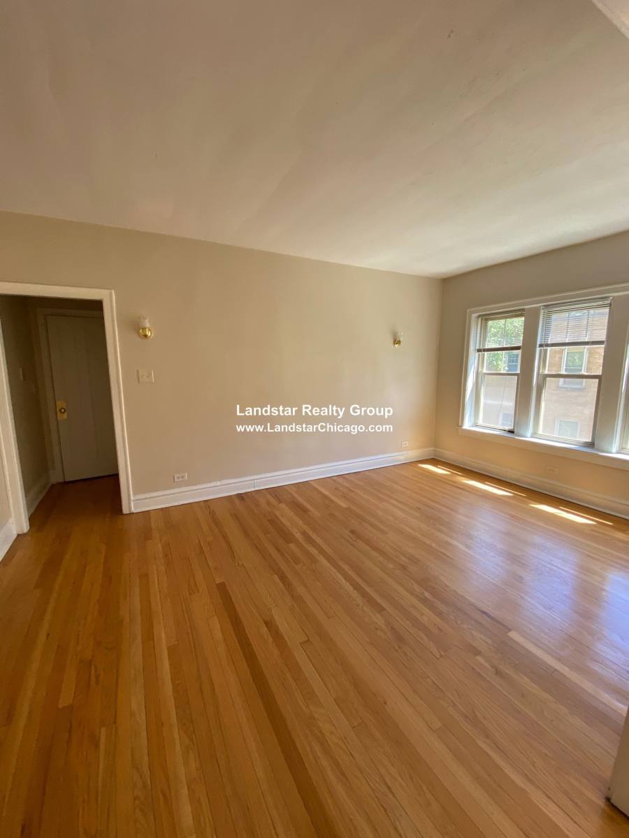 Apartment for rent at 918 Reba Place #2S, Evanston, IL 60202