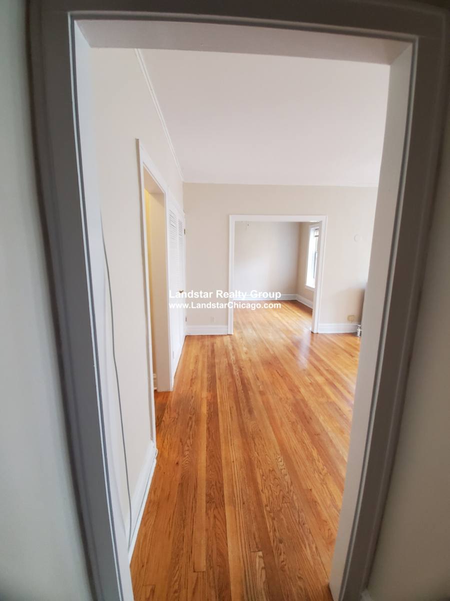 Apartment for rent at 908 Reba Place #2S, Evanston, IL 60202