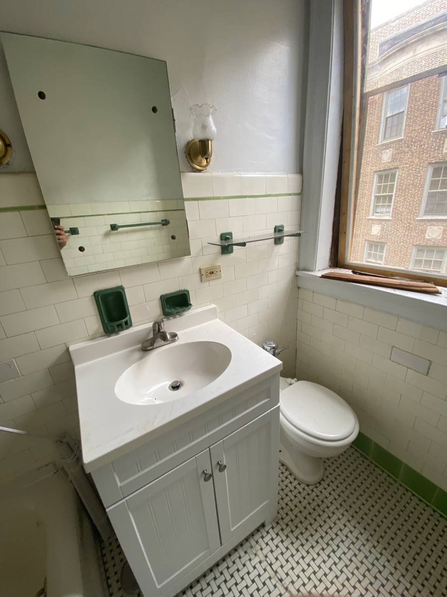 Apartment for rent at 909 Elmwood #F2, Evanston, IL 60202