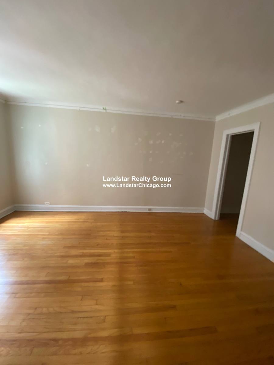Apartment for rent at 911 Elmwood #J1, Evanston, IL 60202