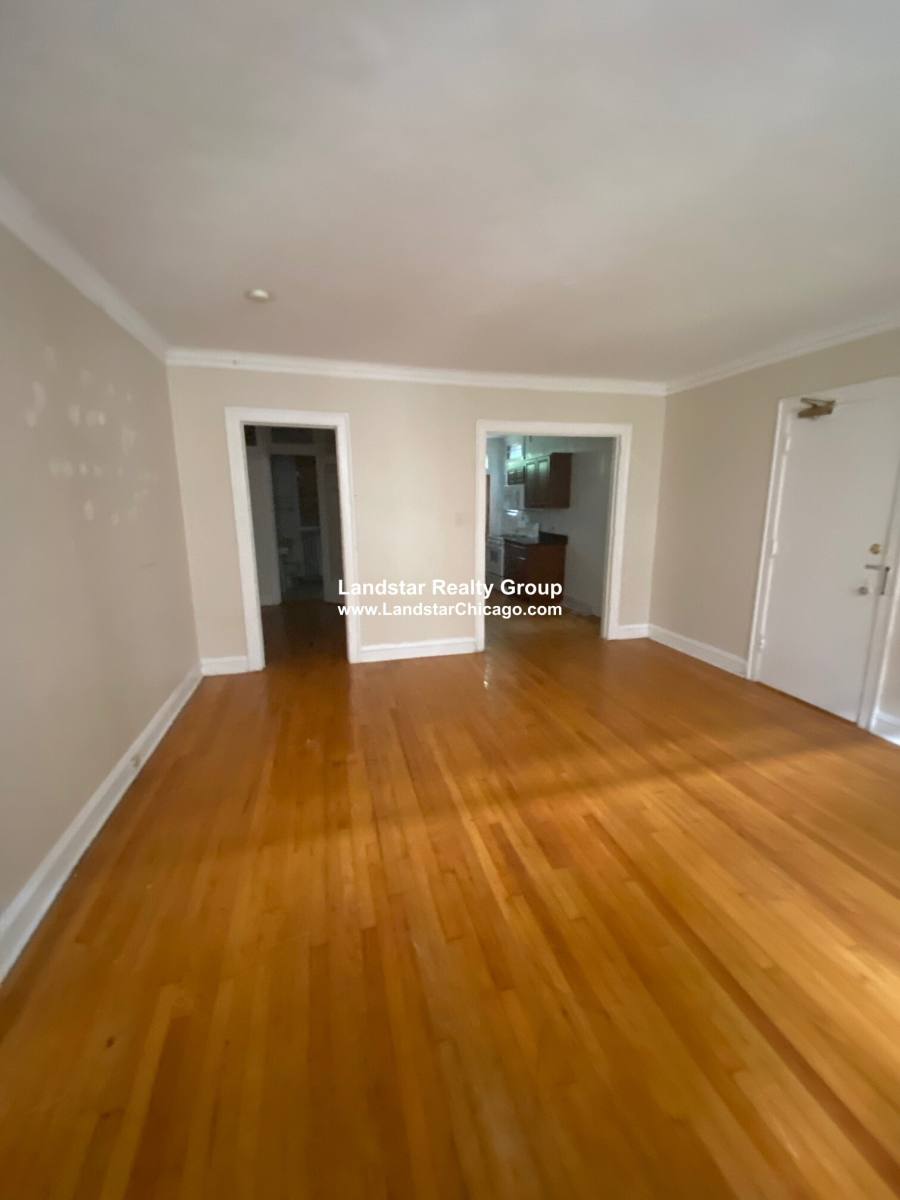 Apartment for rent at 911 Elmwood #J1, Evanston, IL 60202