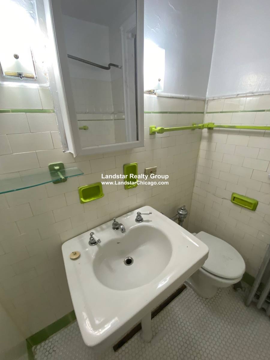 Apartment for rent at 911 Elmwood #J1, Evanston, IL 60202