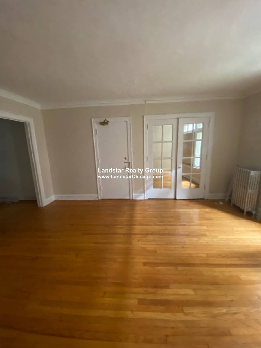 Apartment for rent at 911 Elmwood #J1, Evanston, IL 60202