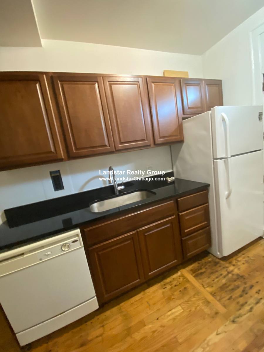 Apartment for rent at 911 Elmwood #J1, Evanston, IL 60202