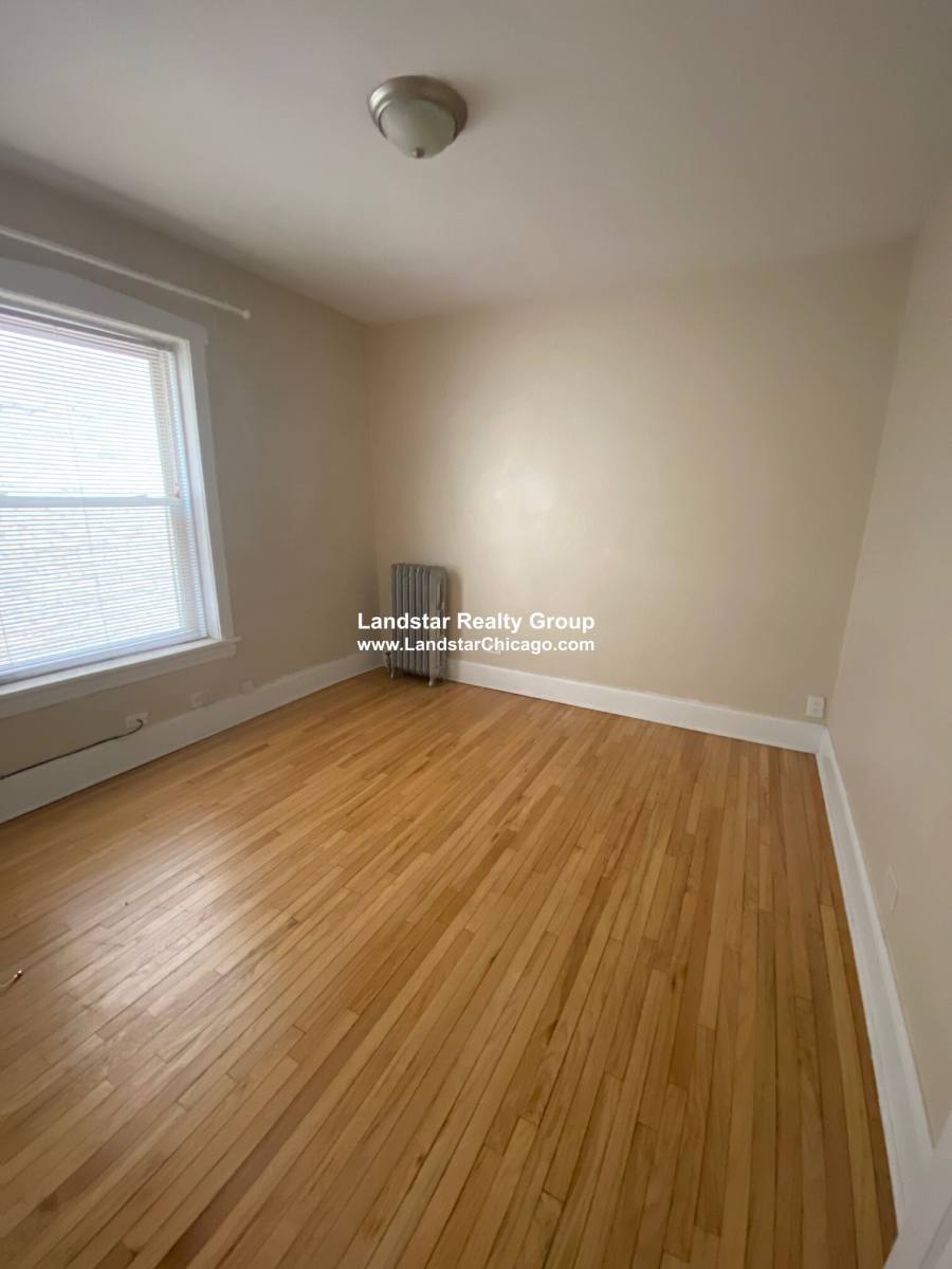 Apartment for rent at 548 Elmwood #2, Chicago, IL 60620