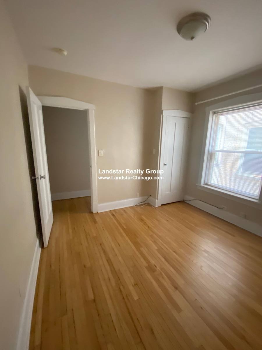 Apartment for rent at 548 Elmwood #2, Chicago, IL 60620
