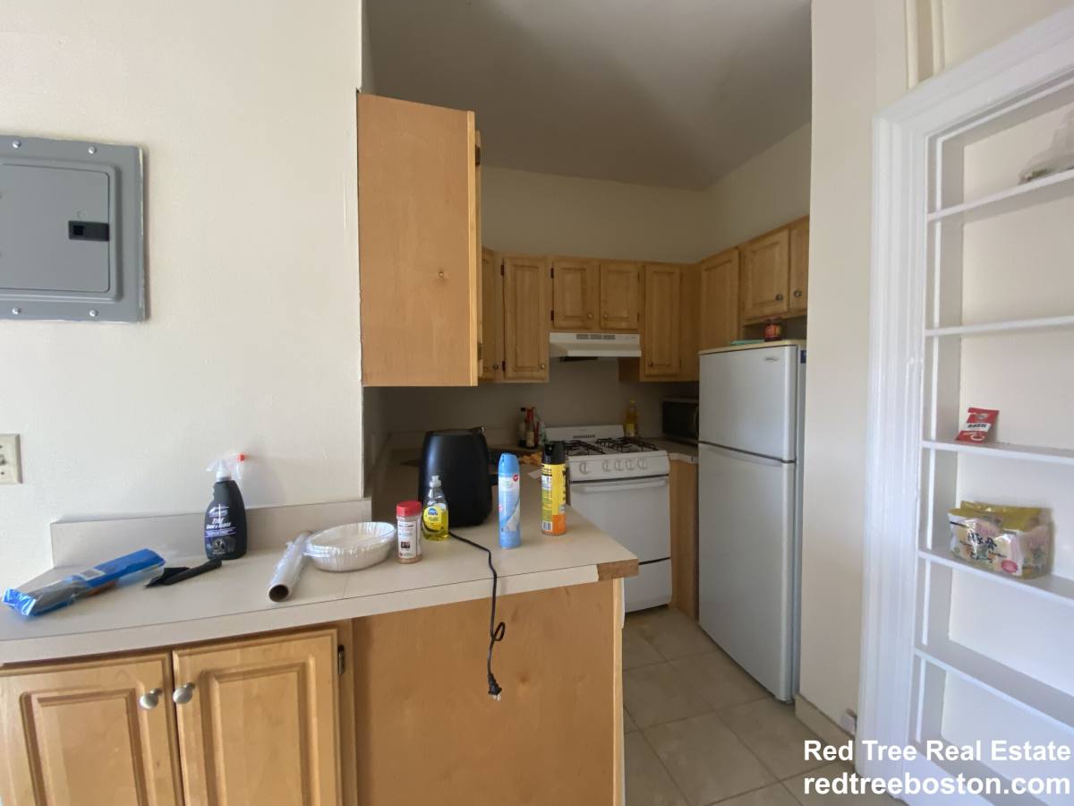Apartment for rent at 23 Brighton Ave #5, Allston, MA 02134