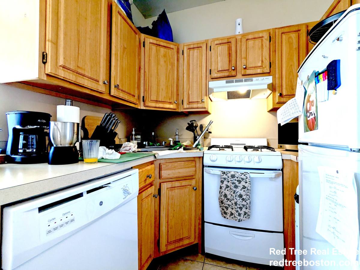 Apartment for rent at 23 Brighton Ave #5, Allston, MA 02134