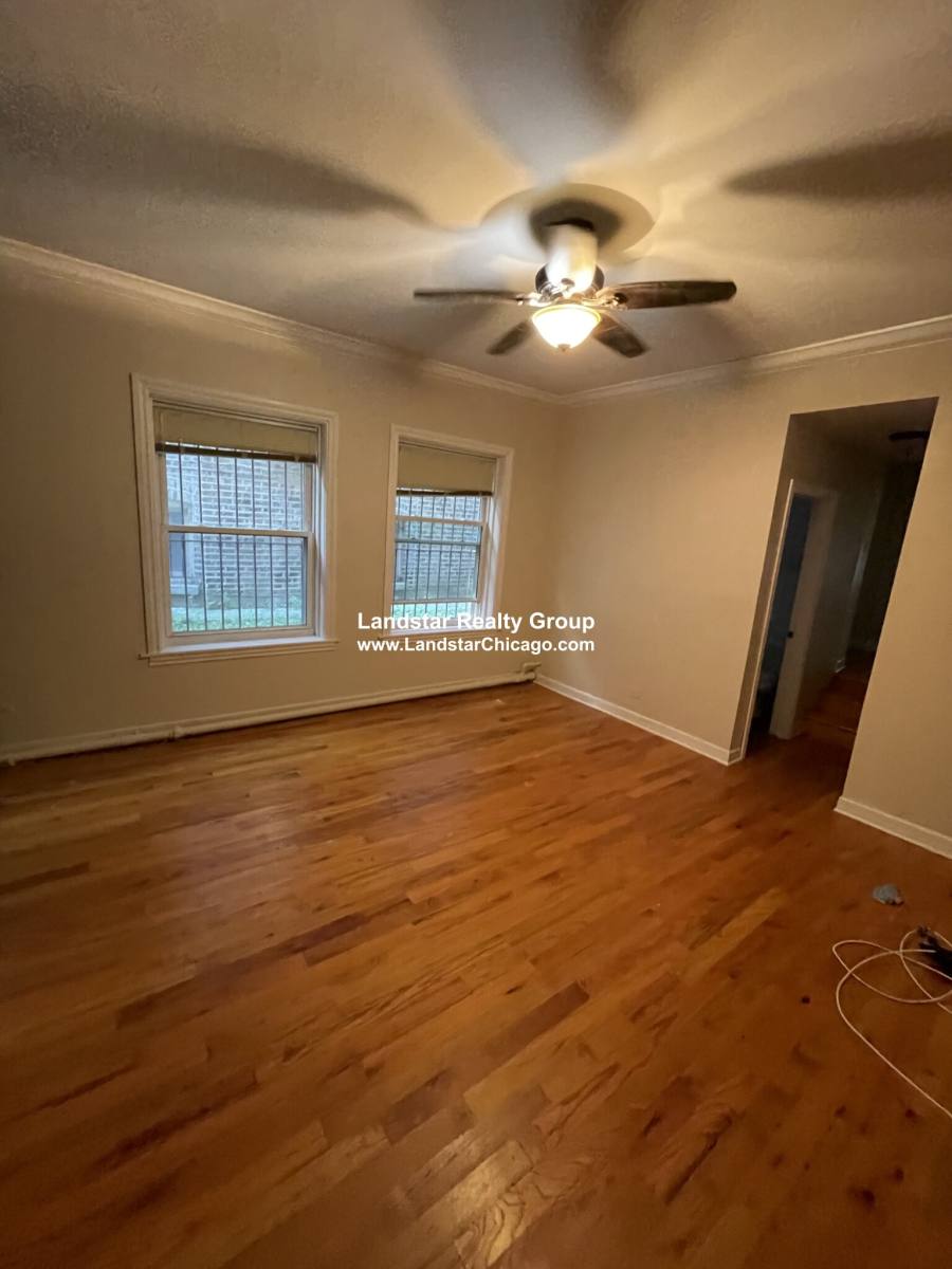 Apartment for rent at 4866 N Magnolia Ave #101, Chicago, IL 60626