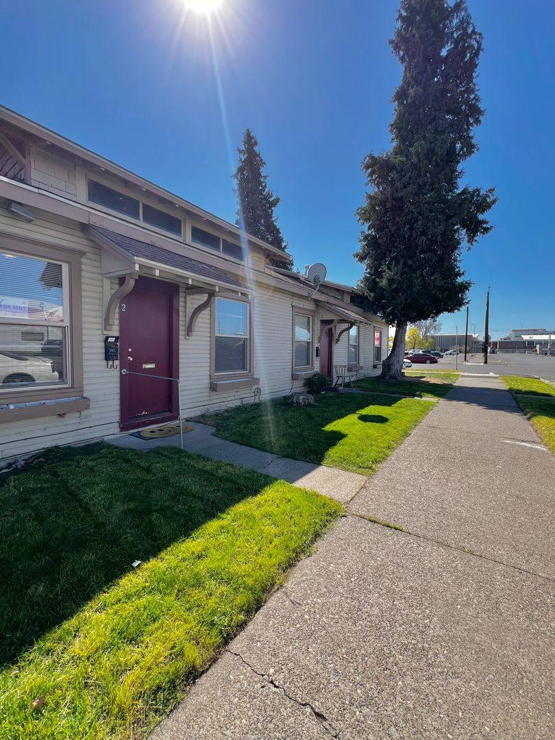 Apartment for rent at 301 S 4th Ave, Yakima, WA 98902