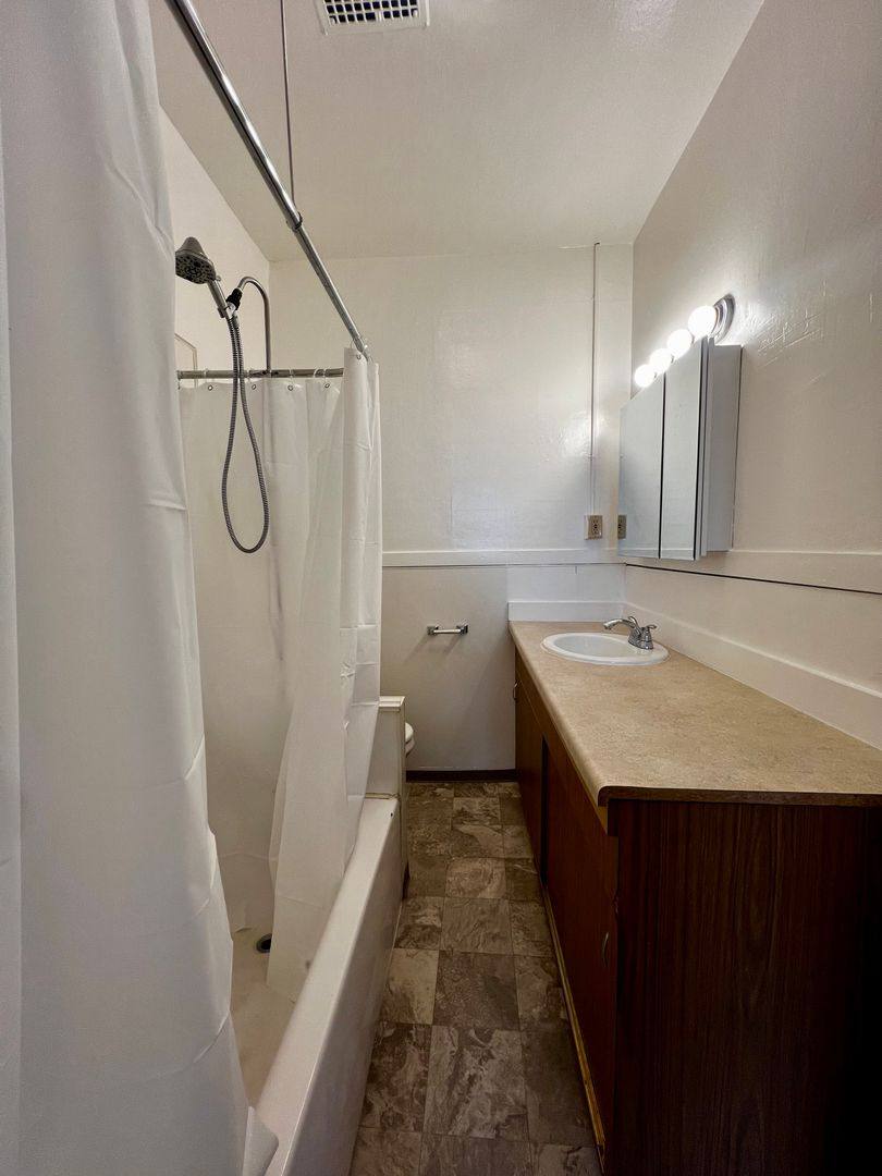 Apartment for rent at 301 S 4th Ave, Yakima, WA 98902