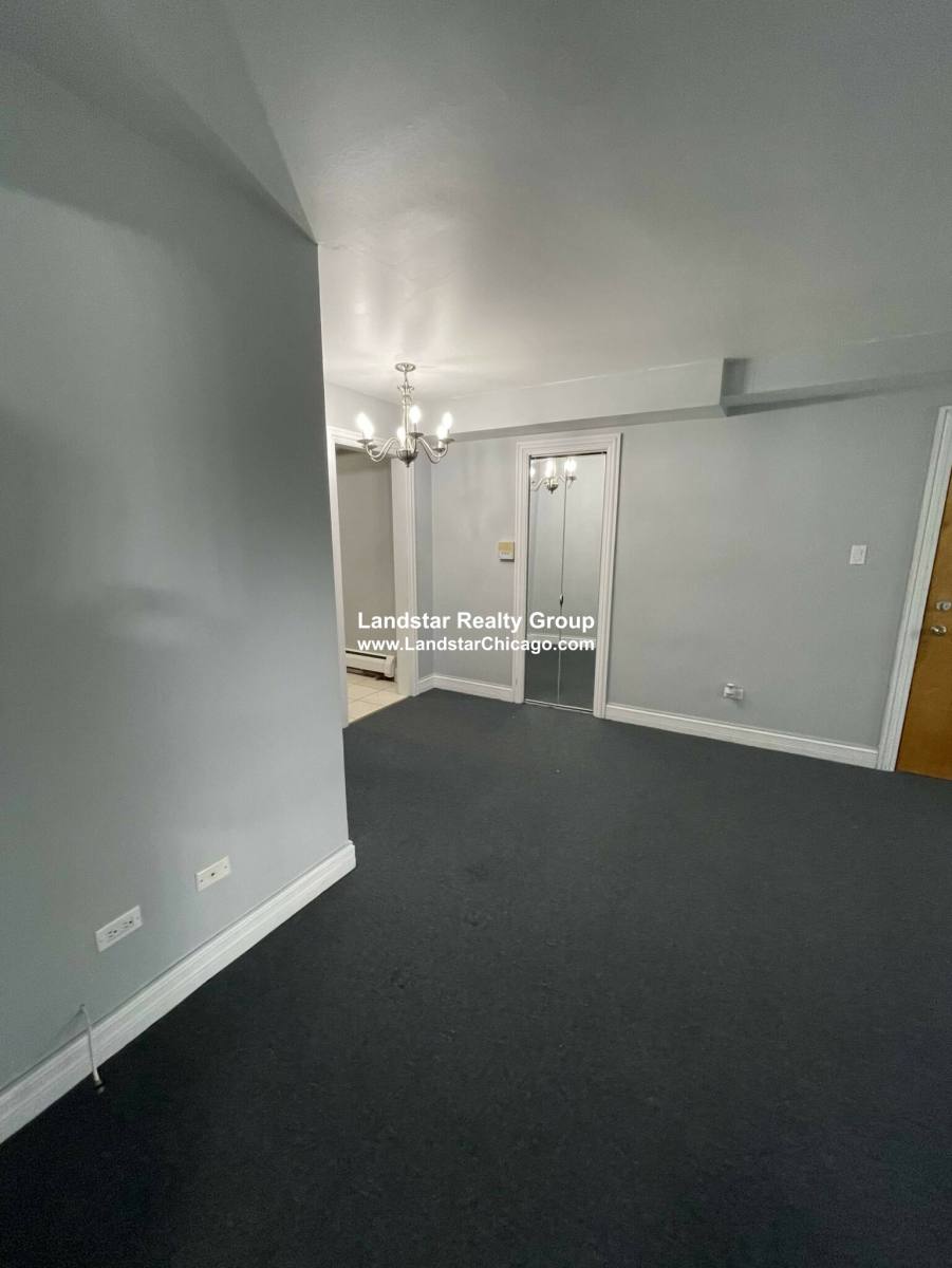 Apartment for rent at 7328 N Ridge Blvd #1W, Chicago, IL 60645