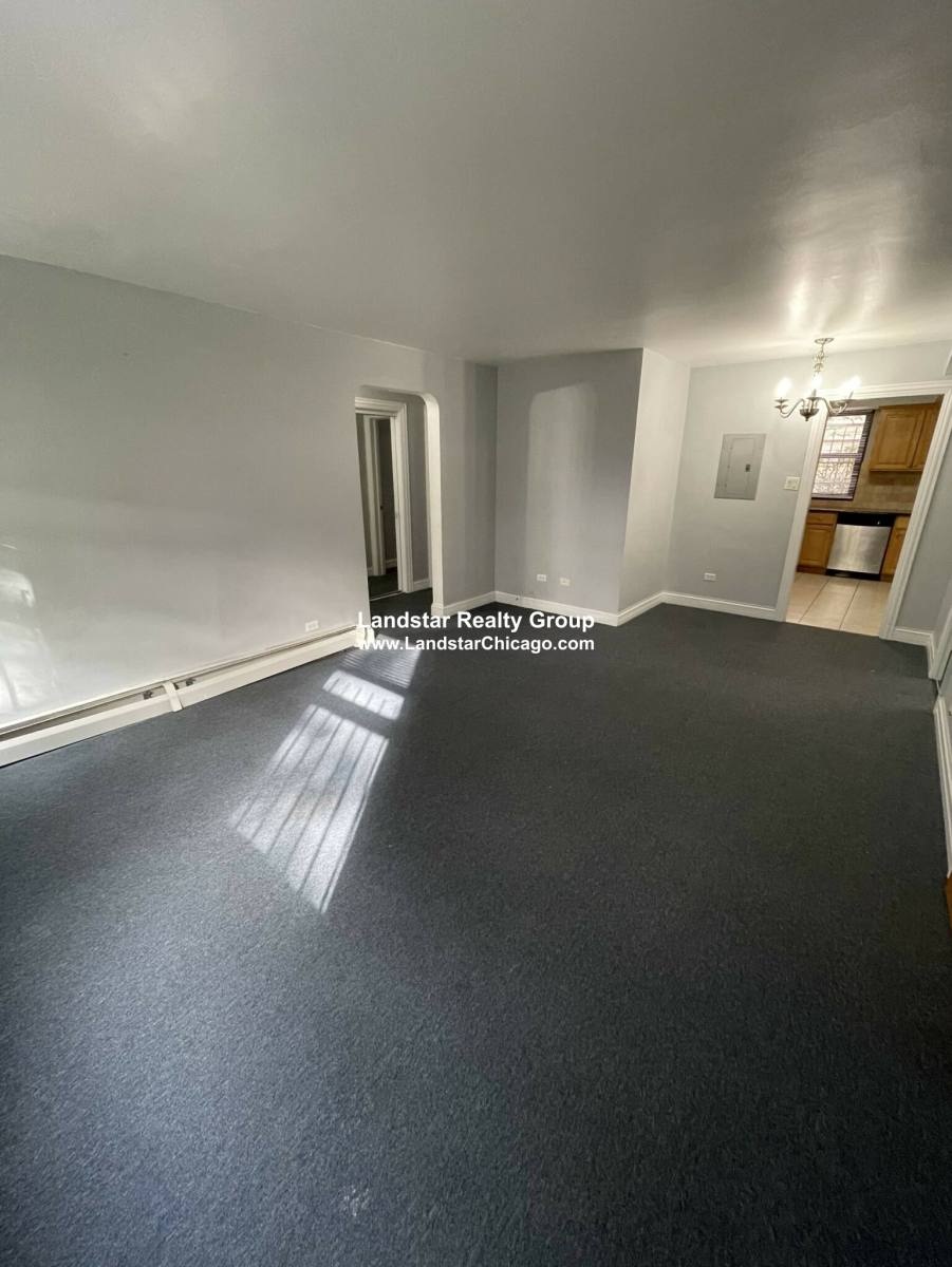 Apartment for rent at 7328 N Ridge Blvd #1W, Chicago, IL 60645