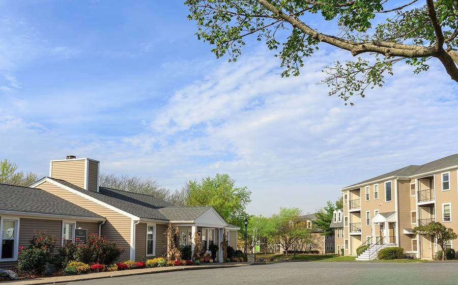 Apartment for rent at 1 Farms Dr #4-401, Burlington, MA 01803