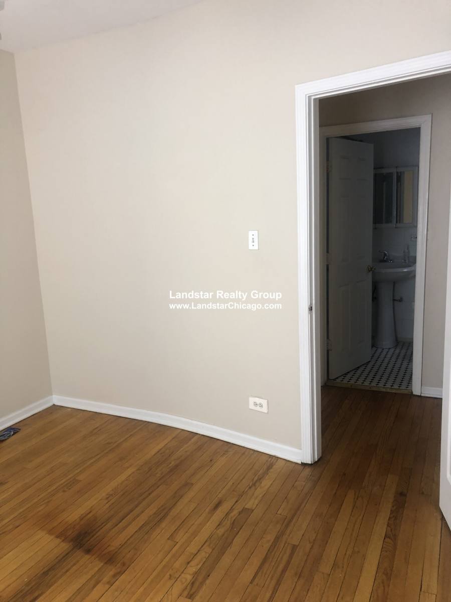Apartment for rent at 4047 N Mozart Ave #2W, Chicago, IL 60618