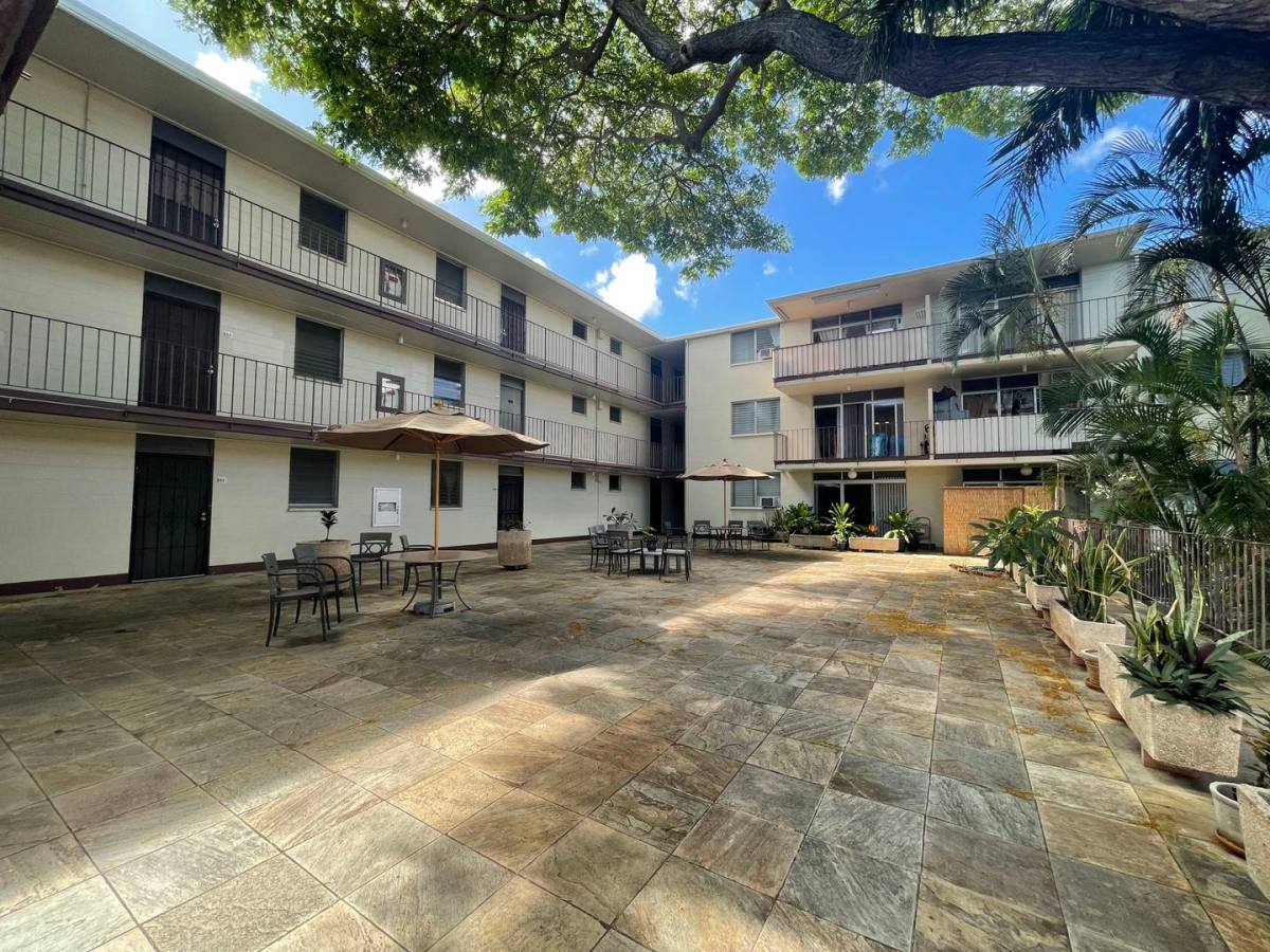 Apartment for rent at 1914 University Ave, Honolulu, HI 96822