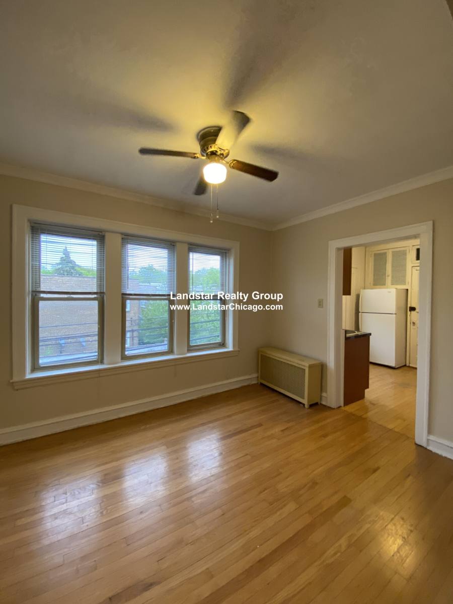 Apartment for rent at 2815 W Berteau #2, Chicago, IL 60618