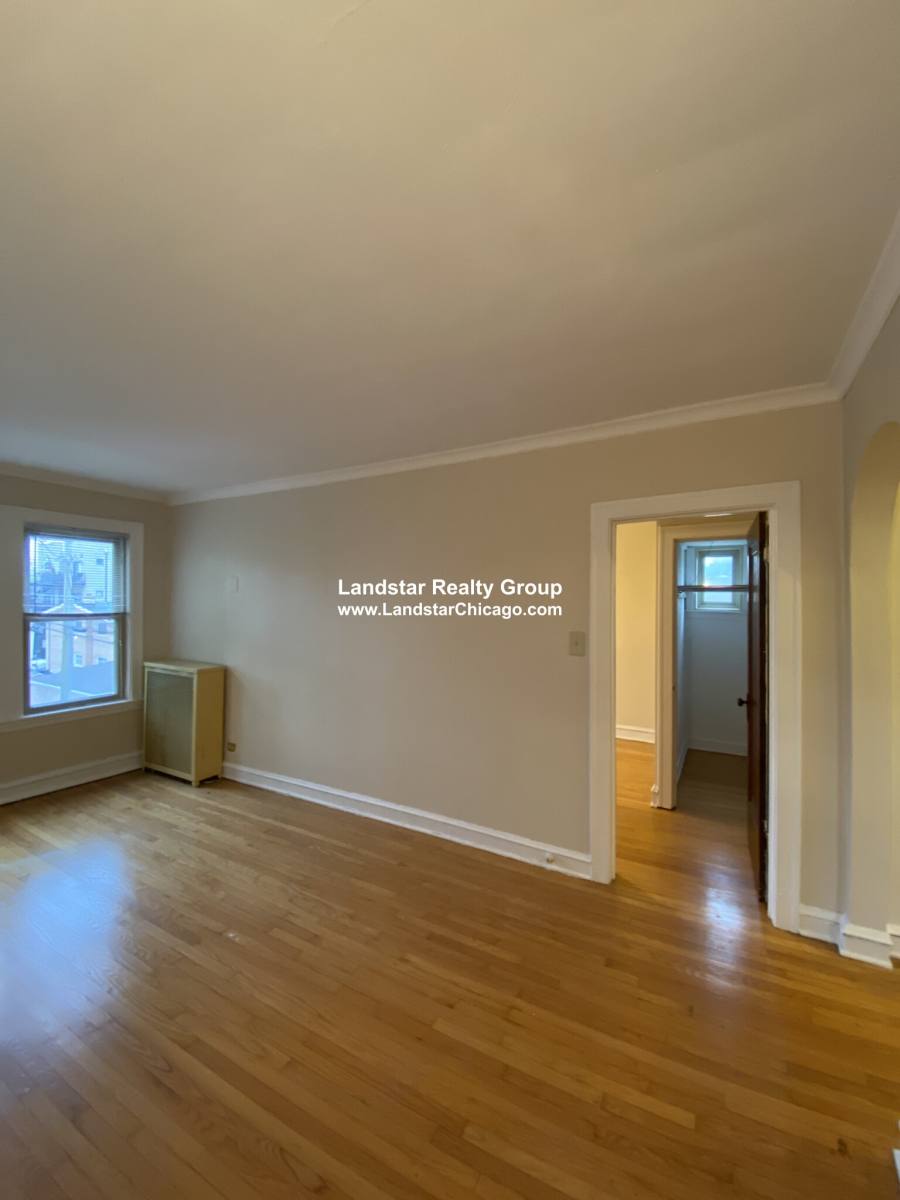 Apartment for rent at 2815 W Berteau #2, Chicago, IL 60618