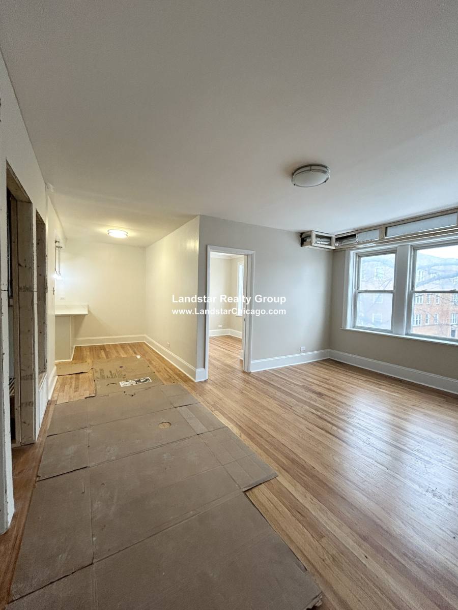 Apartment for rent at 4418 N Whipple #3, Chicago, IL 60625