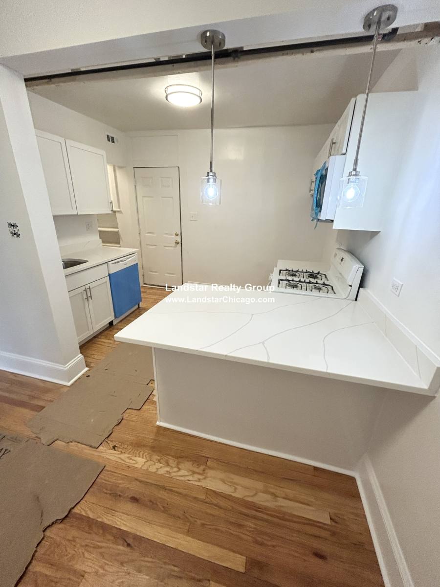 Apartment for rent at 4418 N Whipple #3, Chicago, IL 60625