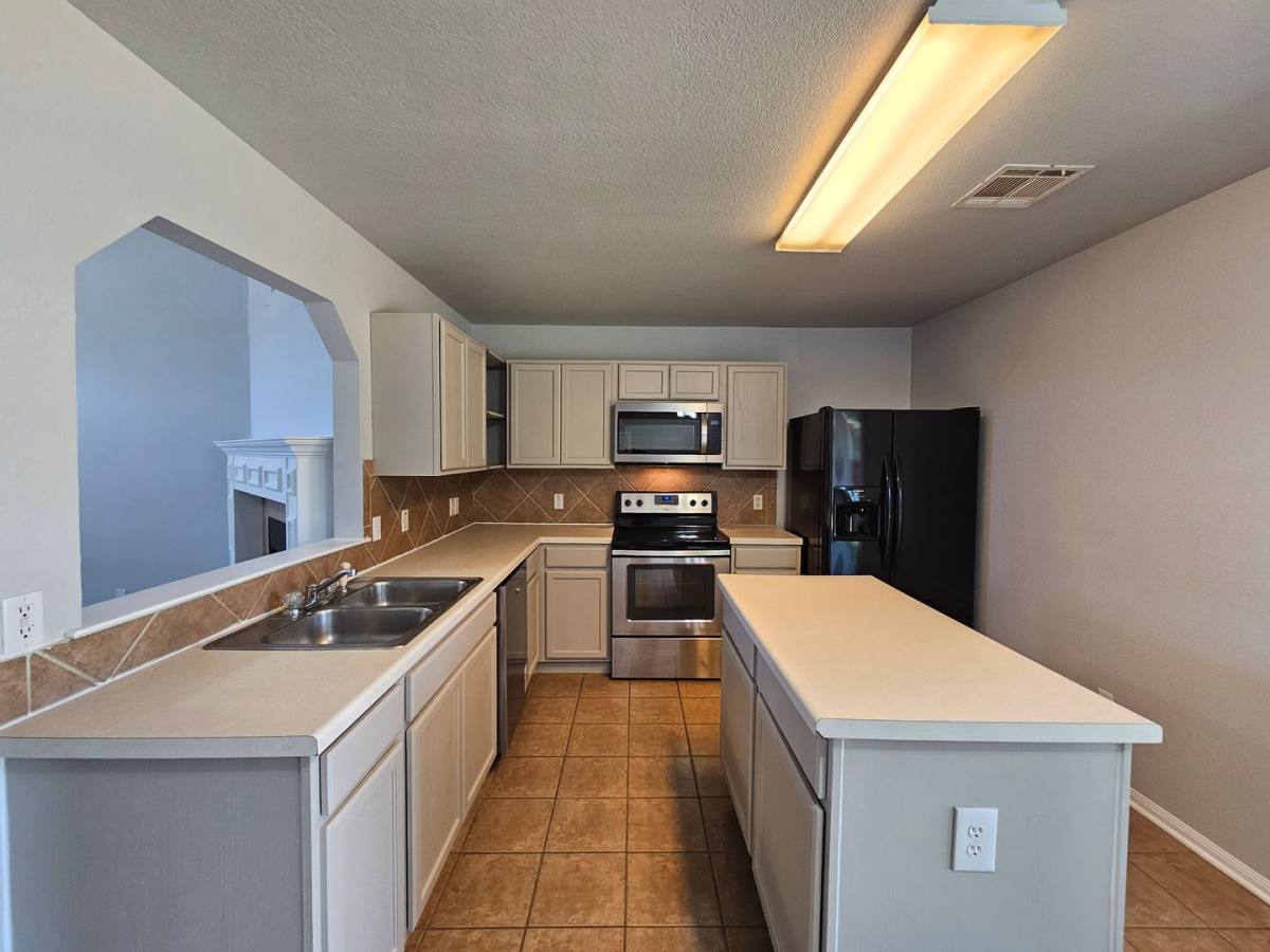 House for rent at 5708 Schneider Dr, Killeen, TX 76542