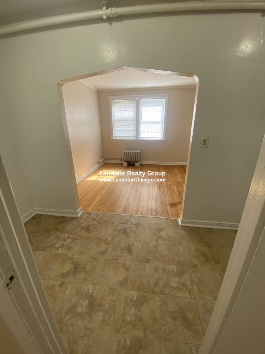 Apartment for rent at 6912 N Ravenswood #1B, Chicago, IL 60626