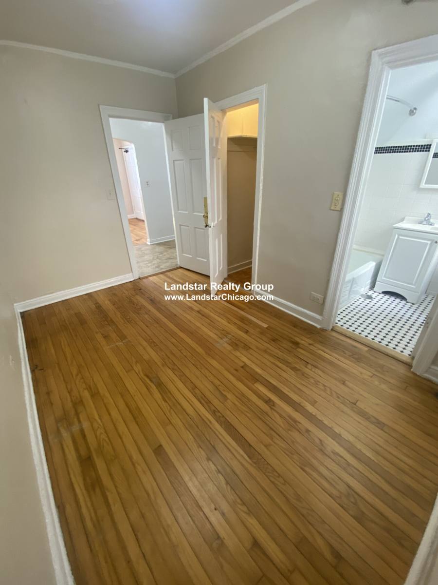 Apartment for rent at 6912 N Ravenswood #1B, Chicago, IL 60626