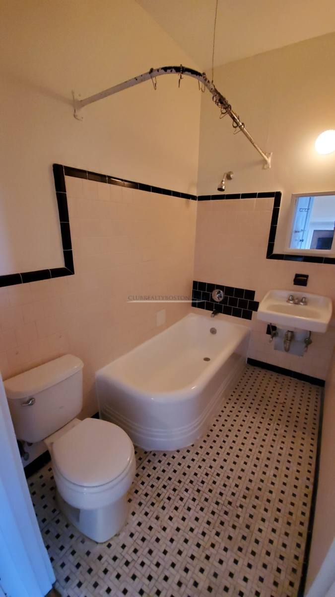 Apartment for rent at 381 Harvard St #31, Cambridge, MA 02138