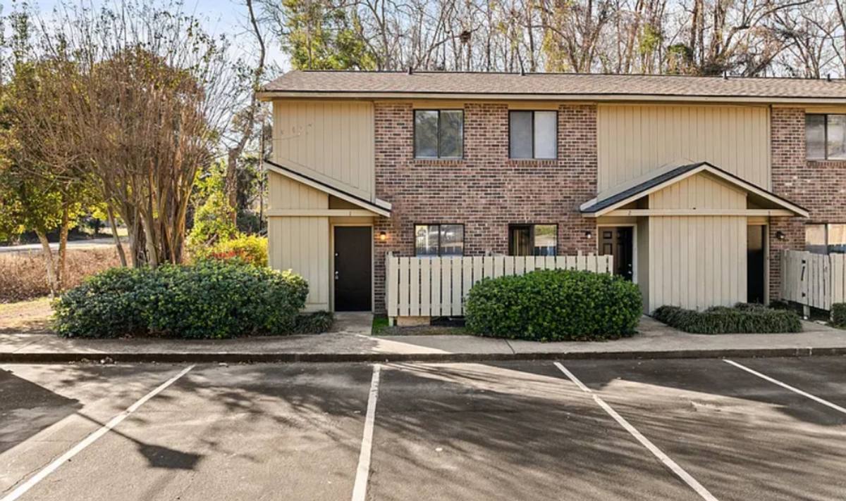 Townhouse for rent at 2807 Waddell Rd, Beaufort, SC 29902