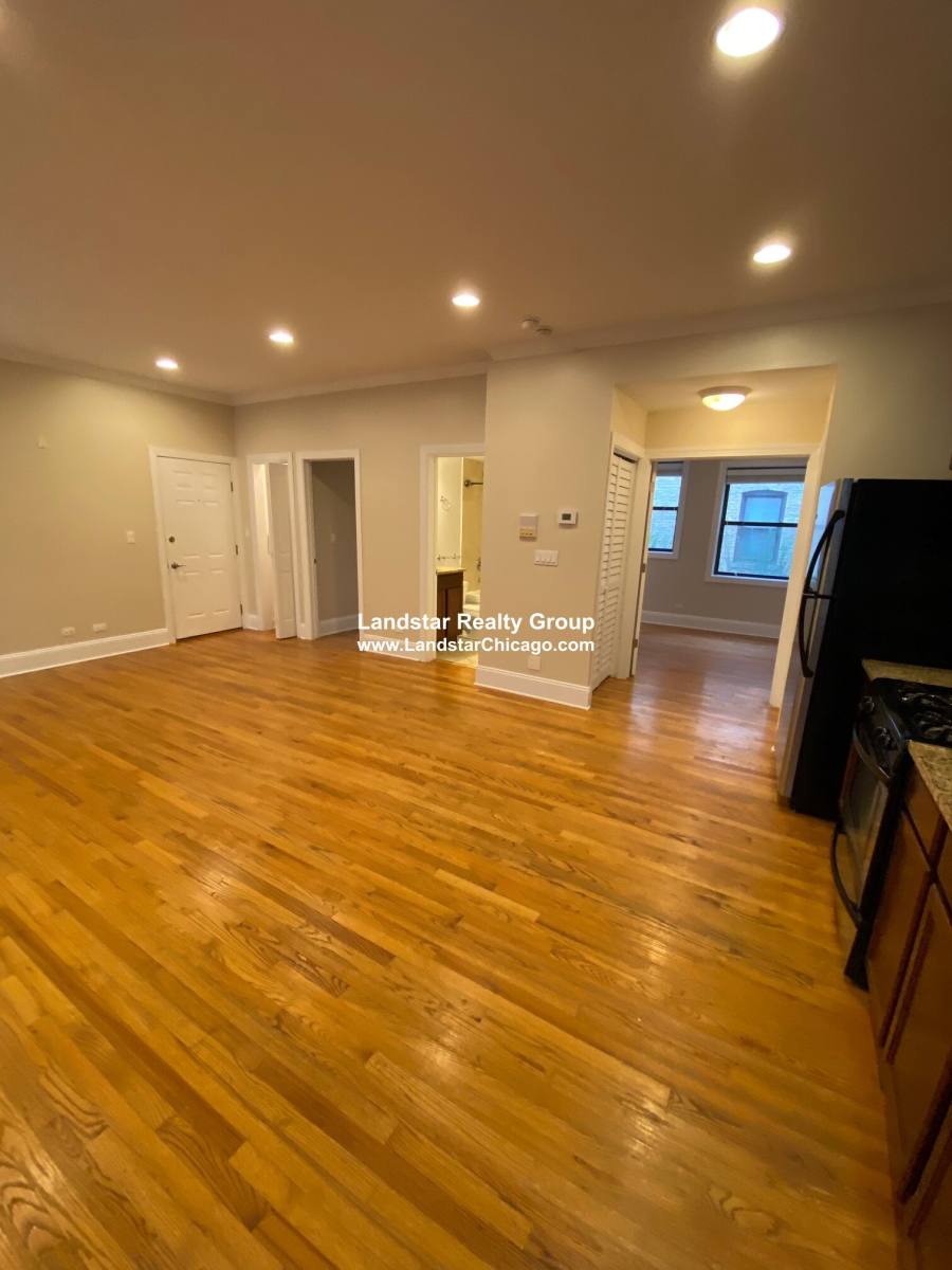 Apartment for rent at 618 Elmwood #2, Evanston, IL 60202