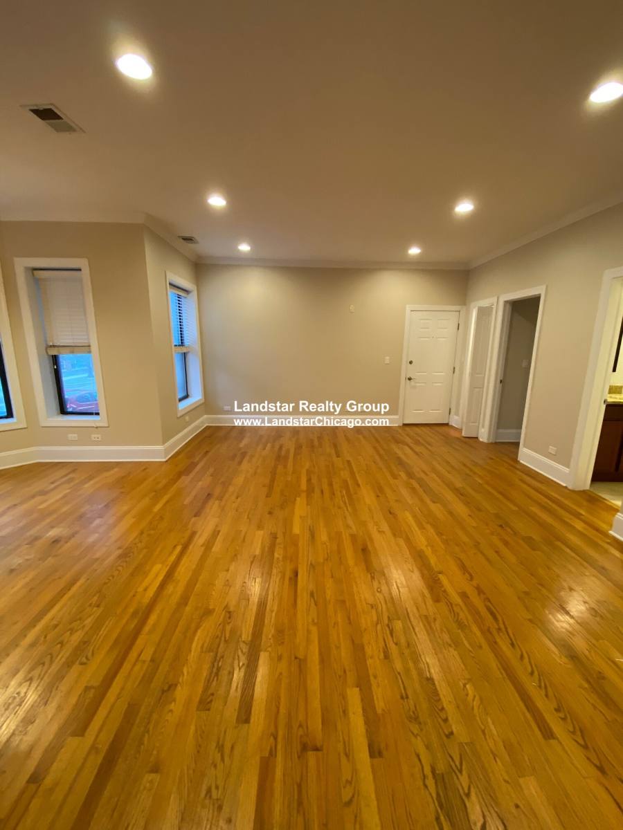 Apartment for rent at 618 Elmwood #2, Evanston, IL 60202
