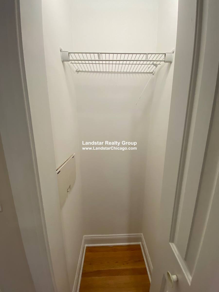 Apartment for rent at 618 Elmwood #2, Evanston, IL 60202