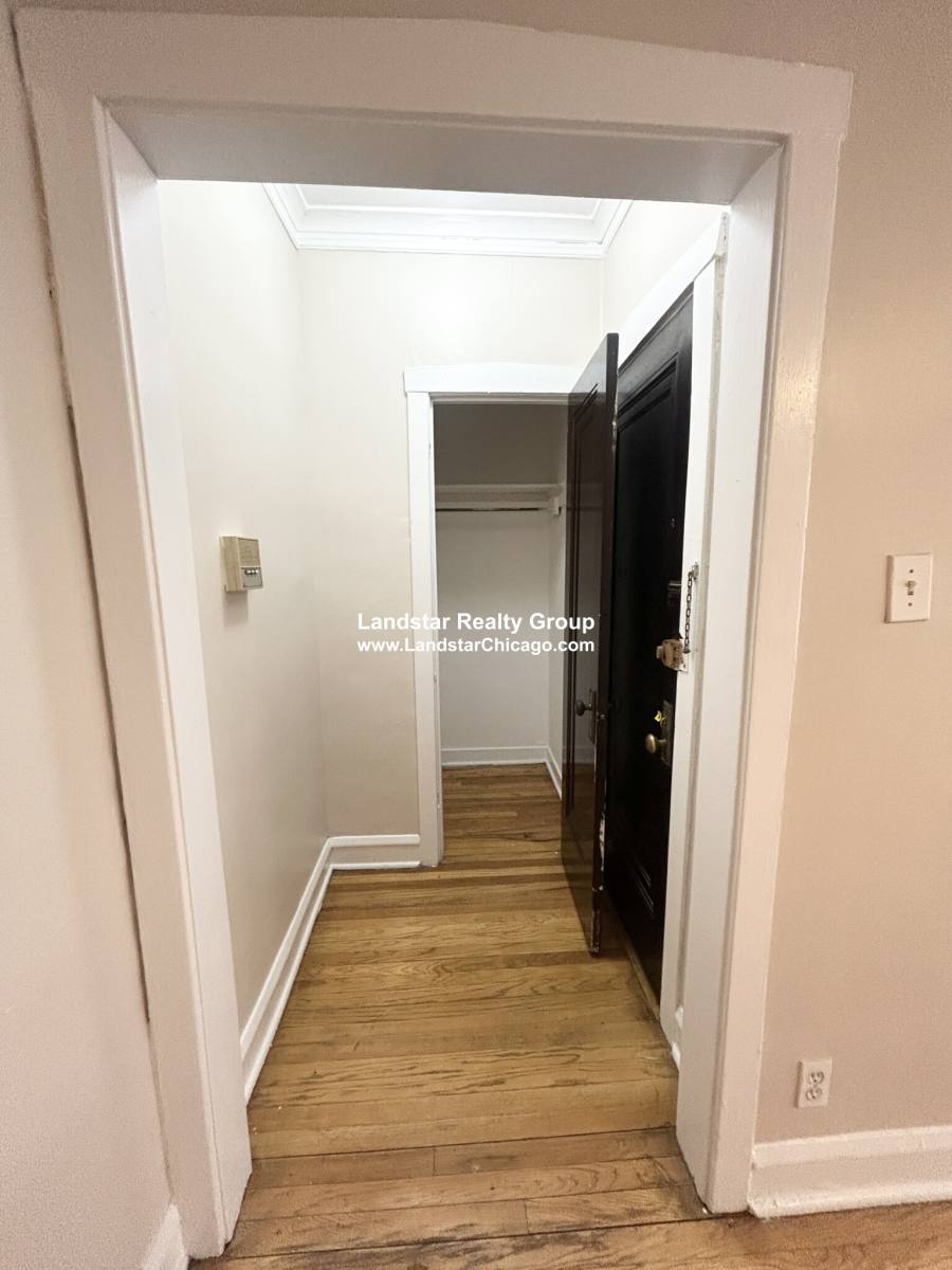 Apartment for rent at 40455 N Mozart #2W, Chicago, IL 60641