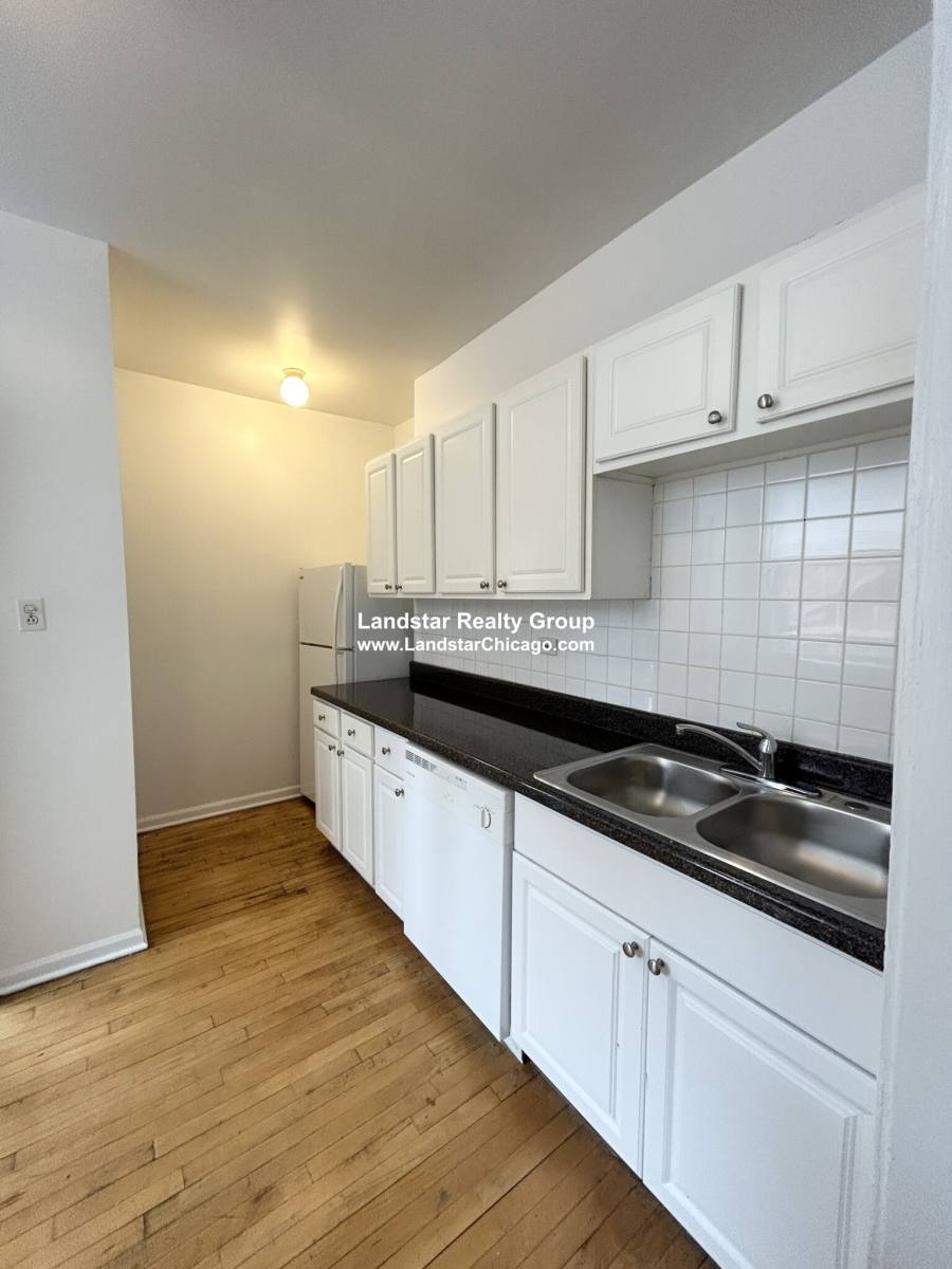 Apartment for rent at 40455 N Mozart #2W, Chicago, IL 60641